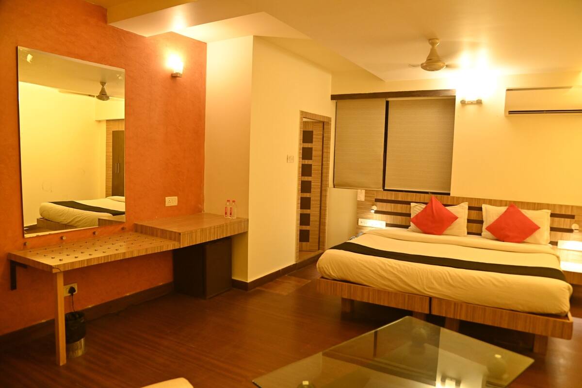 Superior Room | In-room safe, soundproofing, iron/ironing board, free WiFi