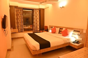 Superior Room | In-room safe, soundproofing, iron/ironing board, free WiFi