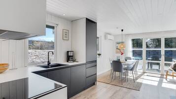 Réfrigérateur, four, lave-vaisselle