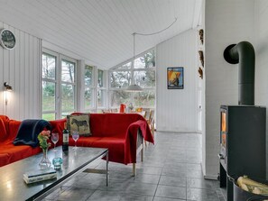 TV, fireplace, DVD player - "Marlien" - 1km to the fjord by Interhome (Løgstør)