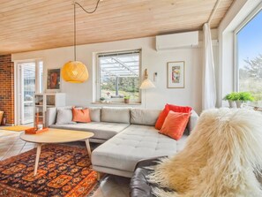 TV, fireplace - "Madsen" - 500m from the sea by Interhome (Thisted)