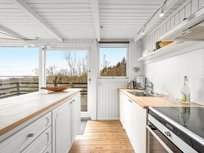 Fridge, microwave, dishwasher, cookware/dishes/utensils