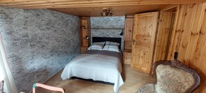 1 bedroom, WiFi, bed sheets - Gem.fewo für 2 im Histor. Ortskern von Eller - Wandern, Radfahren, (Ediger-Eller)