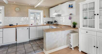 "Merrit" - 4.6km to the fjord by Interhome