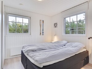 3 bedrooms, Internet