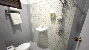 Deluxe Double Room | Bilik Mandi