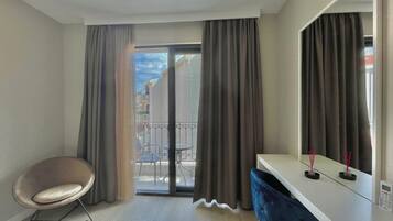 Basic Double or Twin Room | Premium bedding, Select Comfort beds, desk, laptop workspace