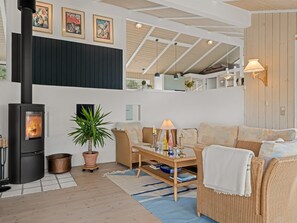 Interior - "Hrefna" - 500m from the sea by Interhome (Saltum)