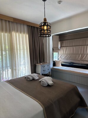 Traditional-Doppelzimmer | Bettwäsche aus ägyptischer Baumwolle, hochwertige Bettwaren, Minibar