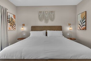 6 habitaciones, tabla de planchar con plancha y cuna de viaje