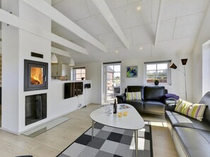TV, fireplace, DVD player