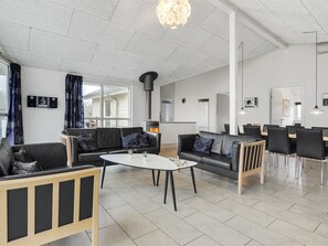 Téléviseur, foyer