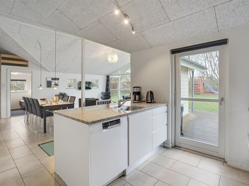 "Cara" - 200m from the sea by Interhome