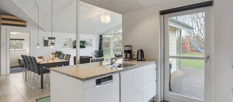 "Cara" - 200m from the sea by Interhome