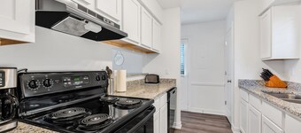 Cozy 2BD Near Walmart HQ | Long Stay Discounts