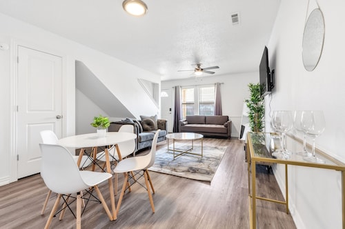 Winter Rates 2BD Near Walmart HQ | Long Stay Discounts