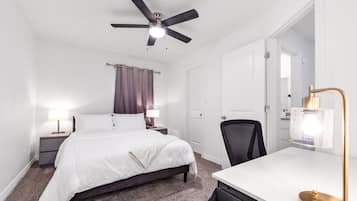 2 Schlafzimmer, Schreibtisch, Bügeleisen/Bügelbrett, kostenloses WLAN