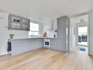Køleskab, mikrobølgeovn, ovn, opvaskemaskine