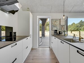 Réfrigérateur, micro-ondes, four, lave-vaisselle