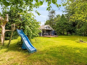 Children’s area - "Zölestine" - 1km from the sea by Interhome (Hals)