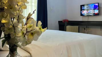 Luxury Single Room, 1 King Bed, Non Smoking, City View | Free WiFi