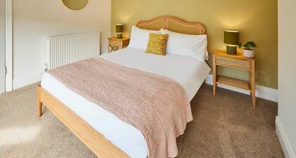 Host & Stay | Sunbeam House