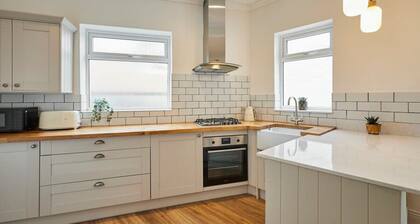 Host & Stay | Sunbeam House