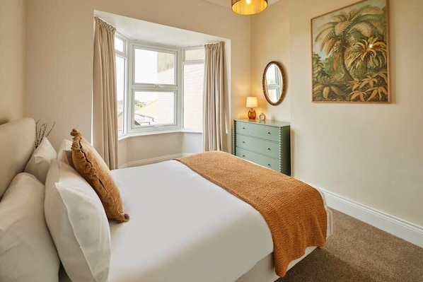 2 bedrooms, iron/ironing board, travel crib, free WiFi