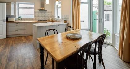 Host & Stay | Sunbeam House