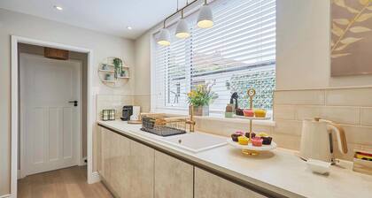 Host & Stay | South Riggs