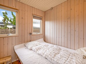 2 bedrooms, internet