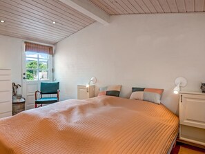 2 bedrooms, Internet
