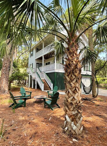 FRIPP ISLAND Limo golf cart, Bikes, Ping Pong, FirePit, Cards avail, sleeps 13