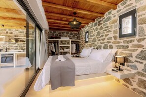 1 habitación, escritorio y sistema de insonorización 
