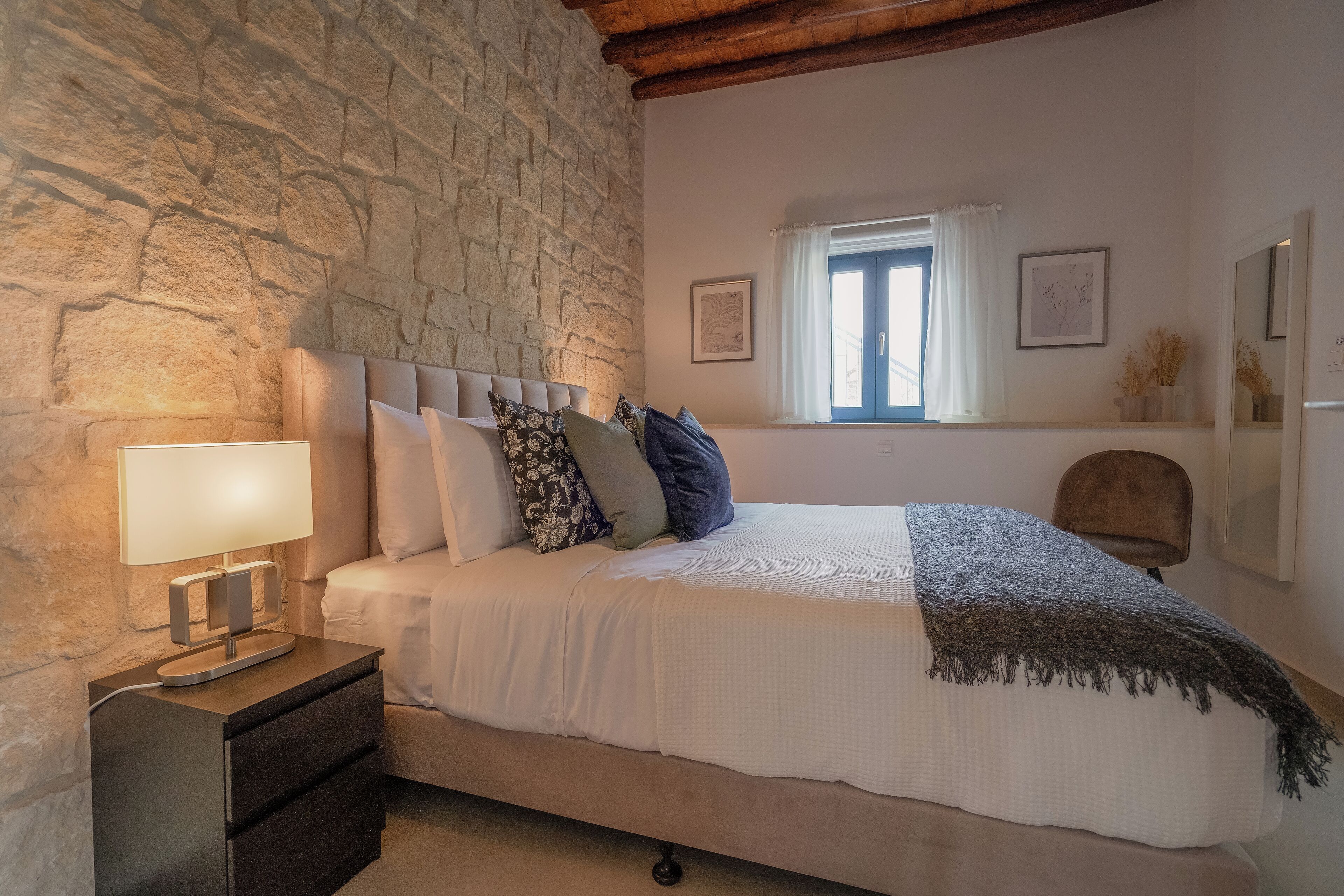 Phaedrus Living Peristerona Traditional House