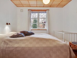 3 bedrooms, Internet