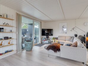 Televisie en een open haard