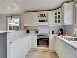 Frigorifero, microonde, forno, lavastoviglie