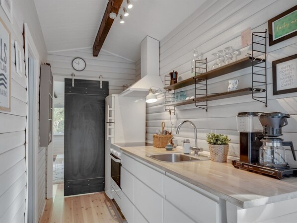 Fridge, oven, cookware/dishes/utensils - "Susannah" - from the sea by Interhome (Hals)