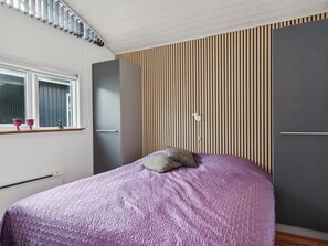 3 bedrooms, Internet