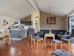 TV, fireplace, DVD player