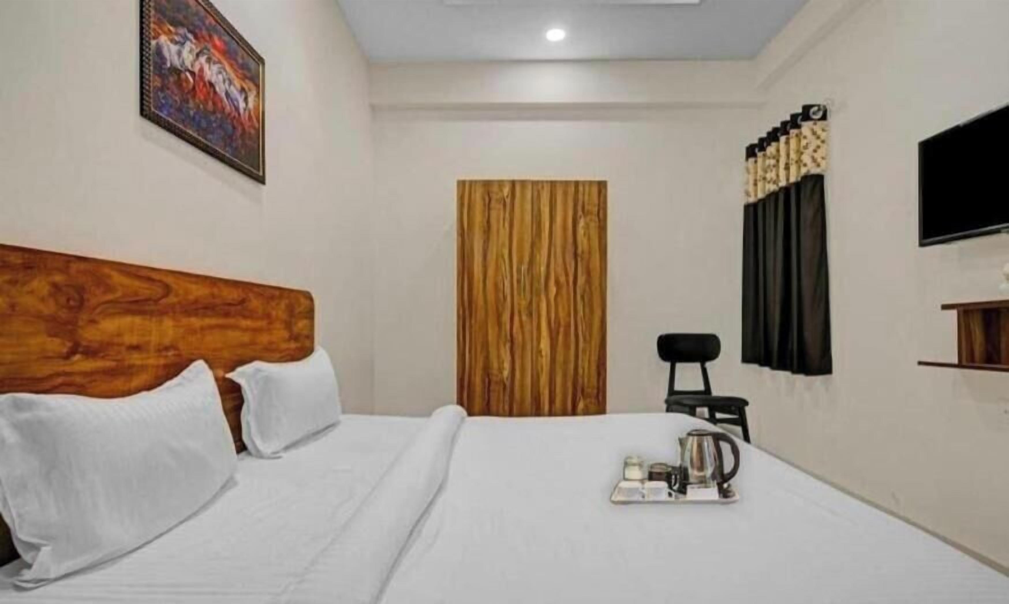 In-room safe, desk, laptop workspace, blackout drapes
