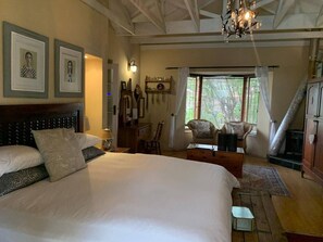 5 habitaciones, tabla de planchar con plancha, wifi y ropa de cama