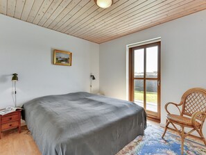 3 bedrooms, internet