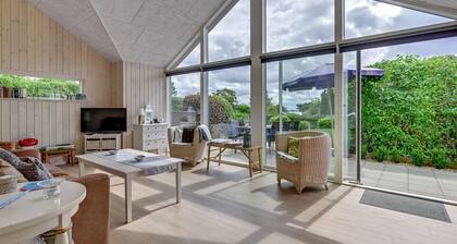 "Regni" - 300m to the fjord by Interhome