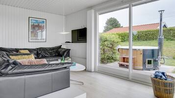 Fernseher, Tischfußball