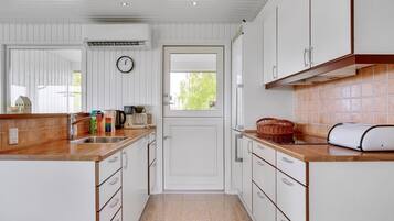 Réfrigérateur, micro-ondes, four, lave-vaisselle