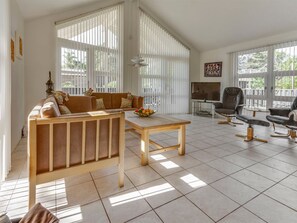 Televisio, takka, DVD-soitin