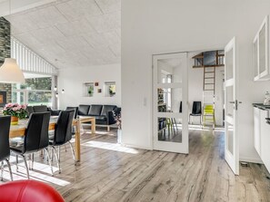 Dining - "Geri" - 700m from the sea by Interhome (Hals)