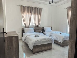 3 Schlafzimmer, Bügeleisen/Bügelbrett, WLAN, Bettwäsche
